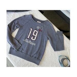 Hollister crewneck gray sweatshirt, women's size XS